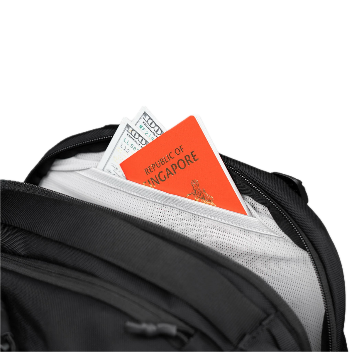 Rework Outbound Travel Pack 30L (Pre-order)
